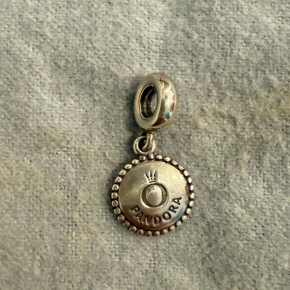 Genuine Pandora Corvette C7 logo silver charm - Picture 2 of 2